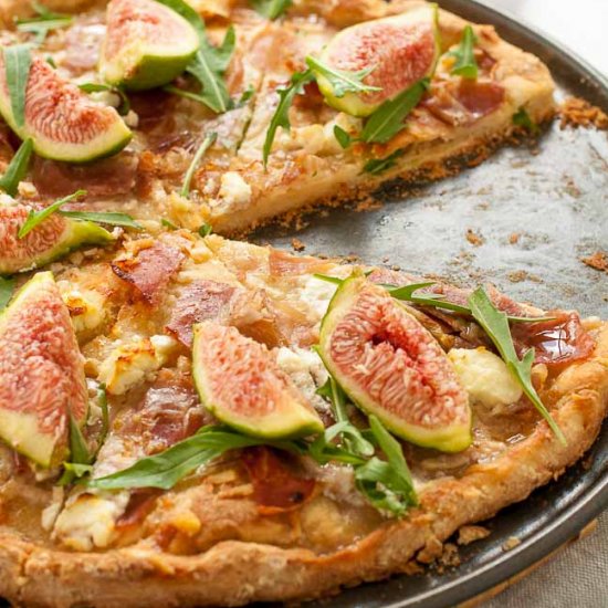 Fresh Fig, Prosciutto Arugula Pizza