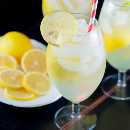 SPIKED LEMON SHAKE-UP COCKTAIL