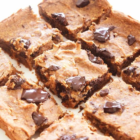 Peanut Butter Chocolate Chip Bars