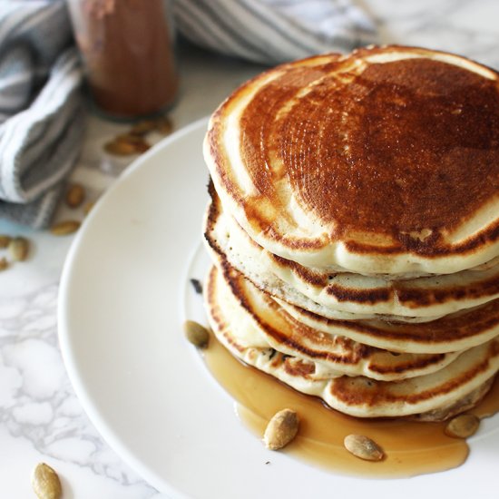 Healthy Pumpkin Spice Pancakes