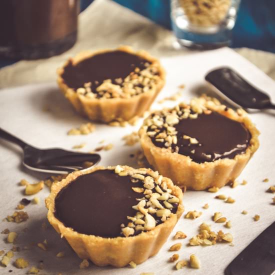 No Bake Chocolate Tarts