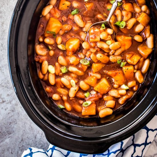 Pineapple BBQ Crock Pot Baked Beans