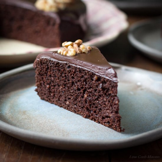 Moist Chocolate Walnut Cake