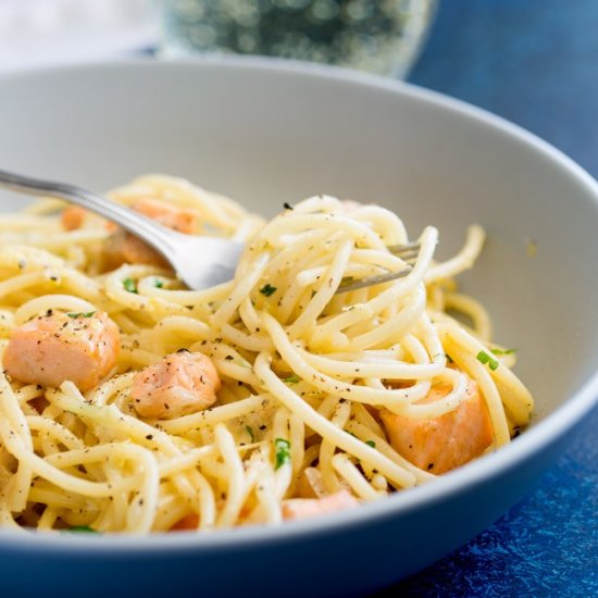 Creamy Lemon and Salmon Pasta