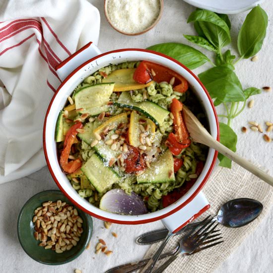 Farmers’ Market Pesto Pasta