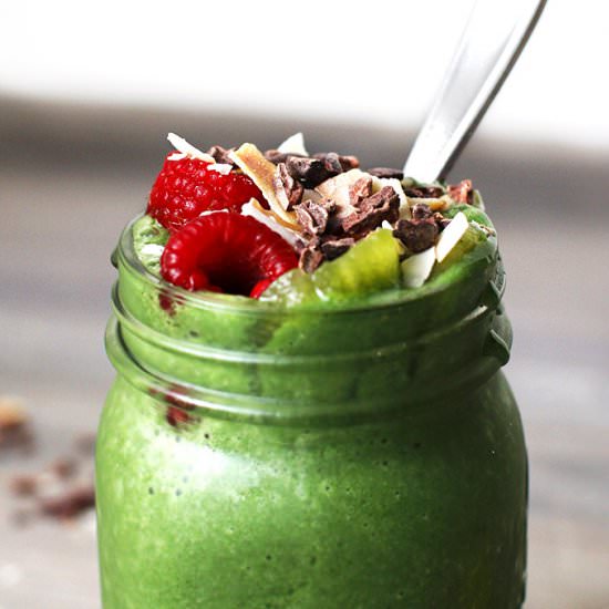 Detox Pineapple Green Smoothie