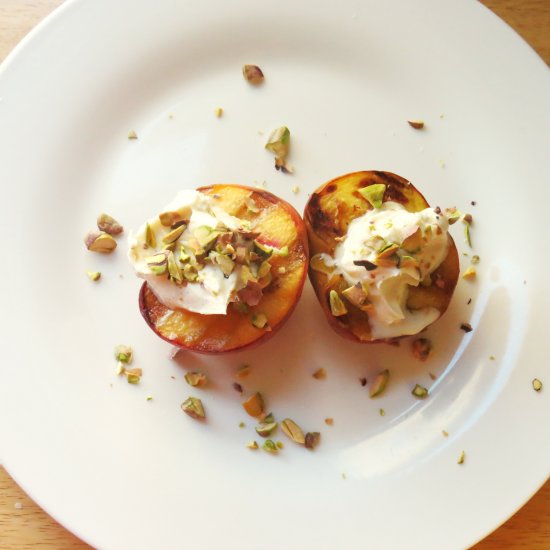 Grilled Peaches with Mascarpone