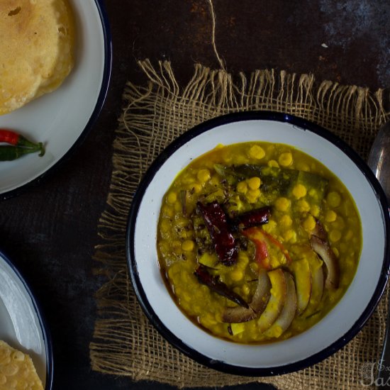 Narkel diye Cholar Dal (Bengali Chana Dal)