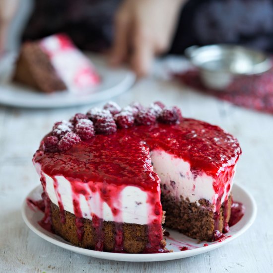 Raspberry Cheesecake Cake