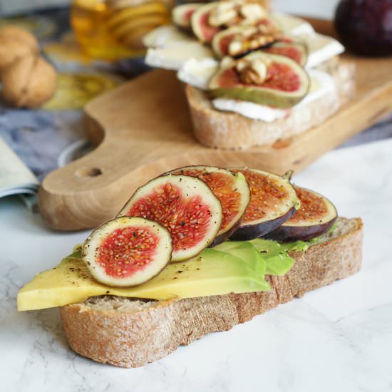 Sandwich with fig