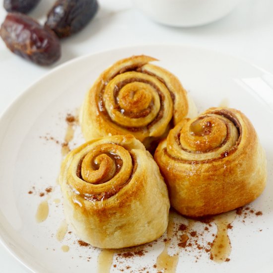 Vegan Almond Butter Cinnamon Rolls