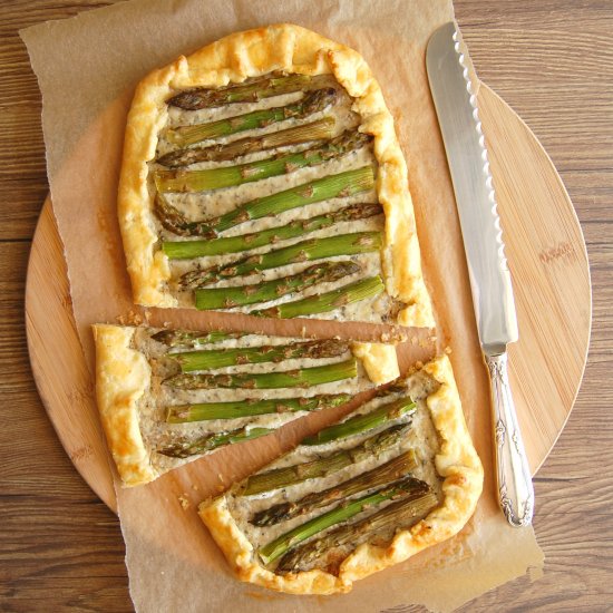 Asparagus and Gorgonzola Galette