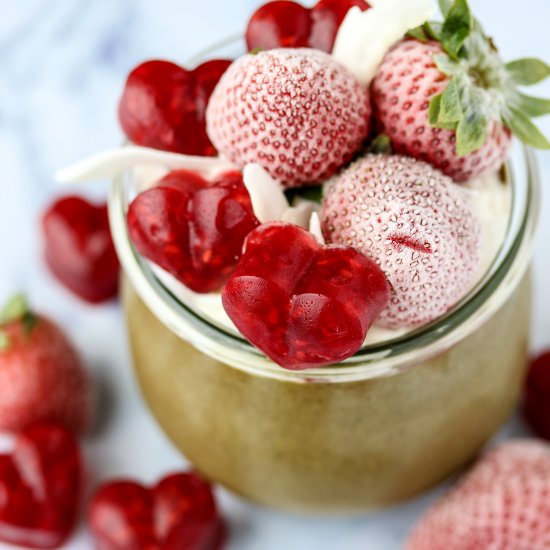 Strawberry Beauty Greens Smoothie