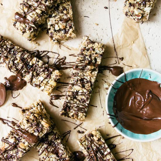 Healthy Chocolate Malted Granola Bars