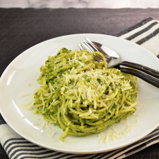 Spaghetti with Parsley Pesto