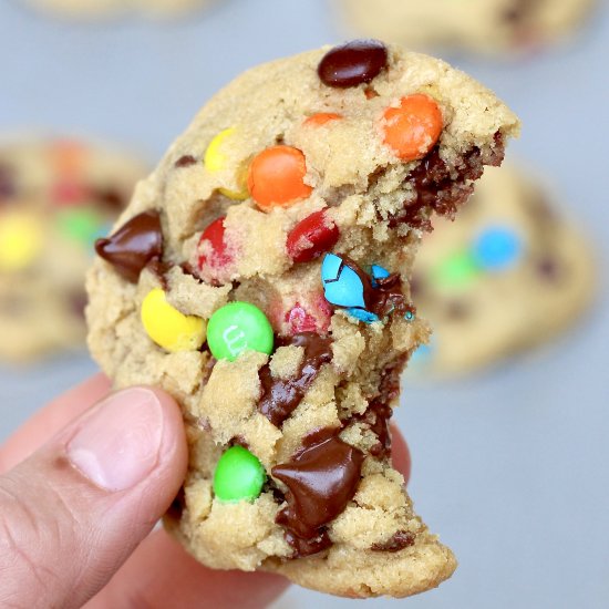 M&M Chocolate Chip Pudding Cookies