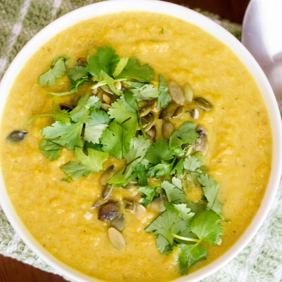 Roasted Cauliflower Turmeric Soup