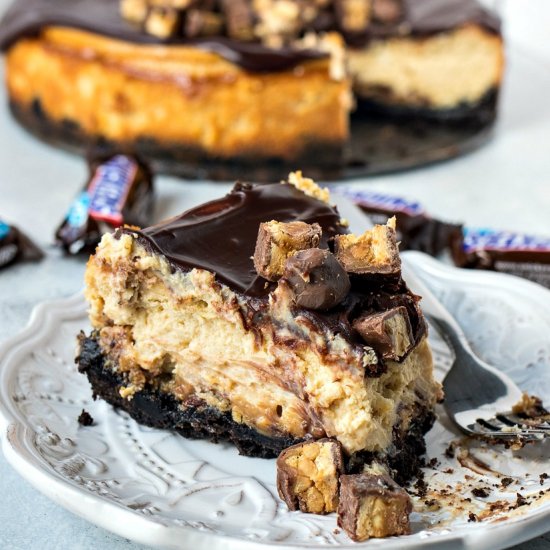 Snickers Cheesecake