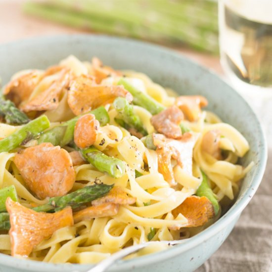 Chanterelle & Asparagus Tagliatelle