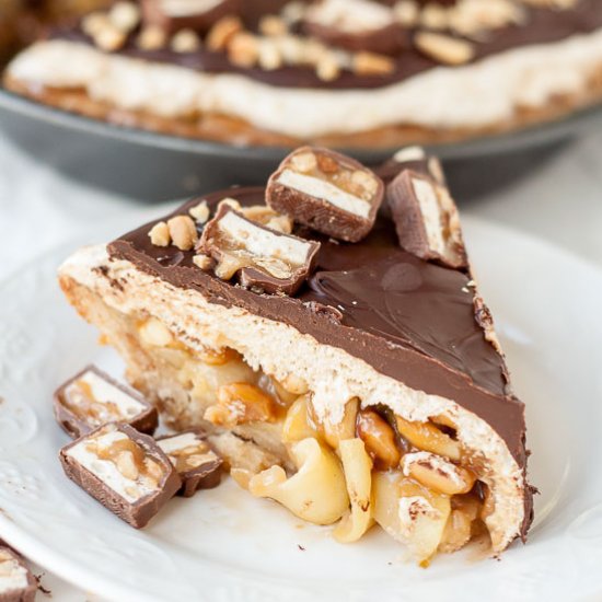 SNICKERS SALTED CARAMEL APPLE PIE