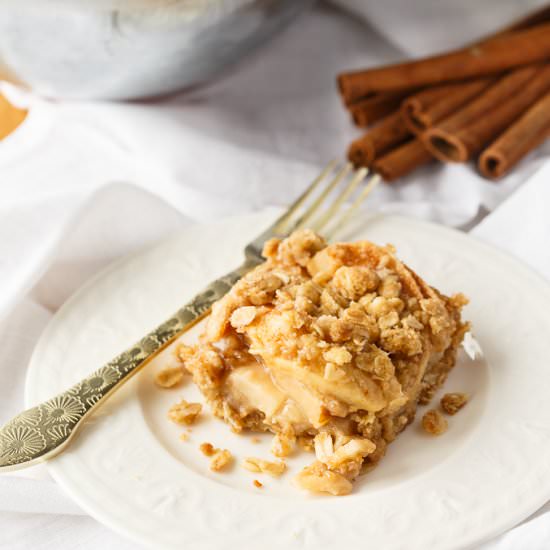 Apple Crisp Bars