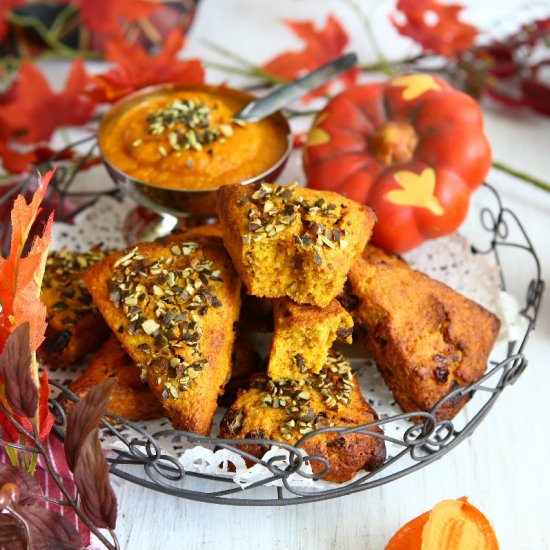 Pumpkin Emmer Scones with Dates