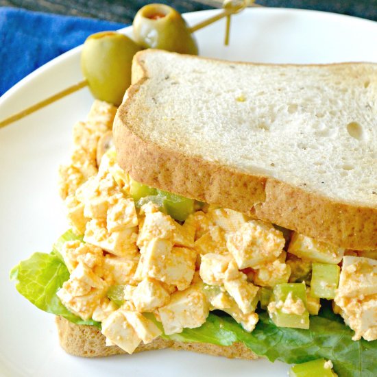 Sriracha Tofu Egg Salad