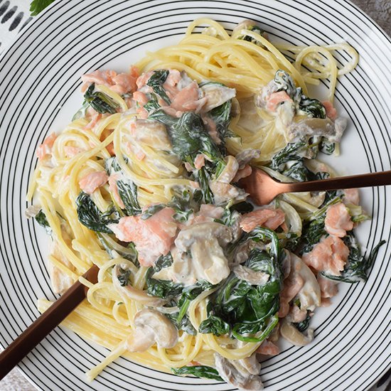 Pasta with Salmon and Cream Cheese