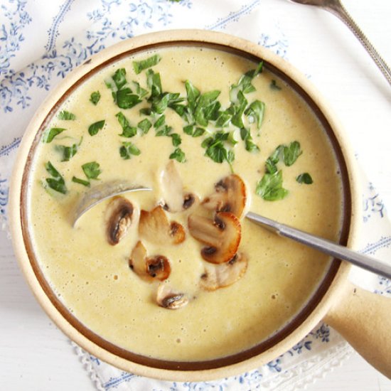 Creamy Mushroom Soup with Cheese