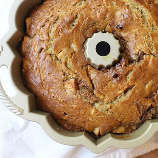 Apple Pie Banana Bundt Cake