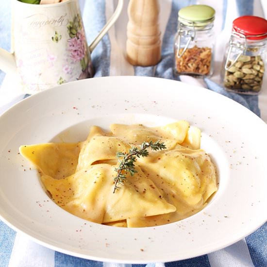 Ravioli with Sweet Wine Sauce