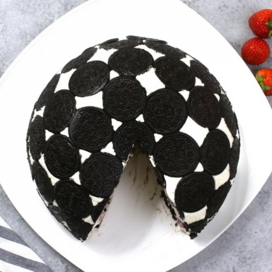 Upside Down Oreo Cake