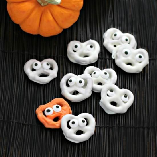 Chocolate Ghost Pretzels