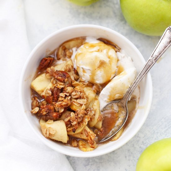 Cider Caramel Apple Crisp