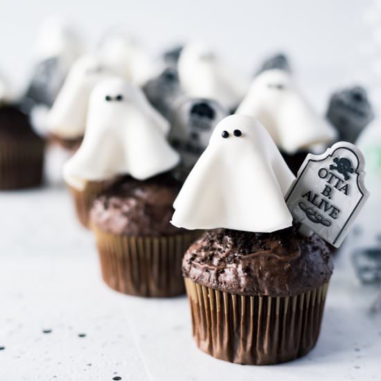 Floating Ghost Cupcakes