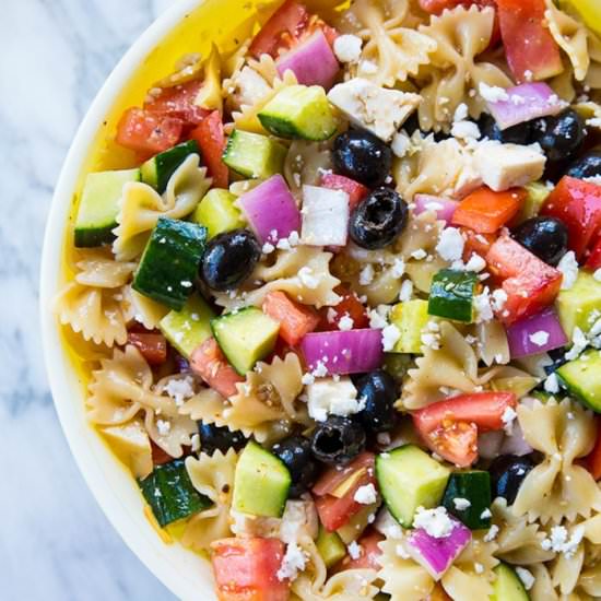 Fast & Easy Greek Pasta Salad