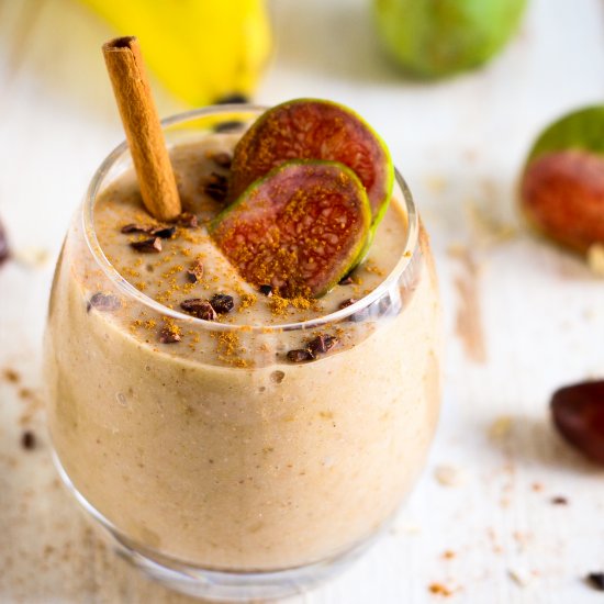 Fig & Date Smoothie