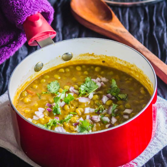 Ghugni Chaat/Curried Green Peas