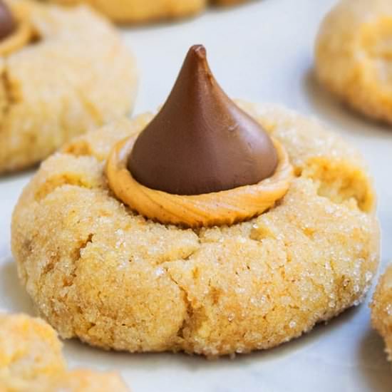 Easy Peanut Butter Blossoms