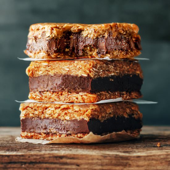 Chewy Nutella Oatmeal Cookie Bars