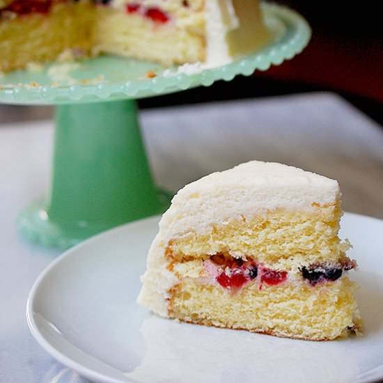 Fresh Berry Chantilly Cake