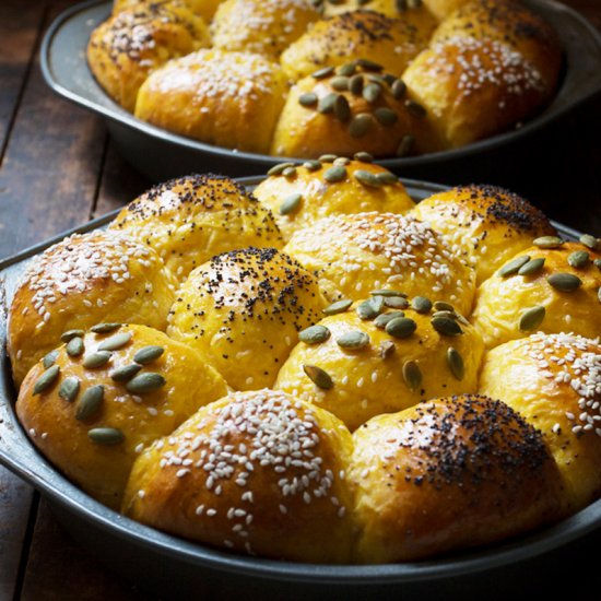 Honey Pumpkin Dinner Rolls