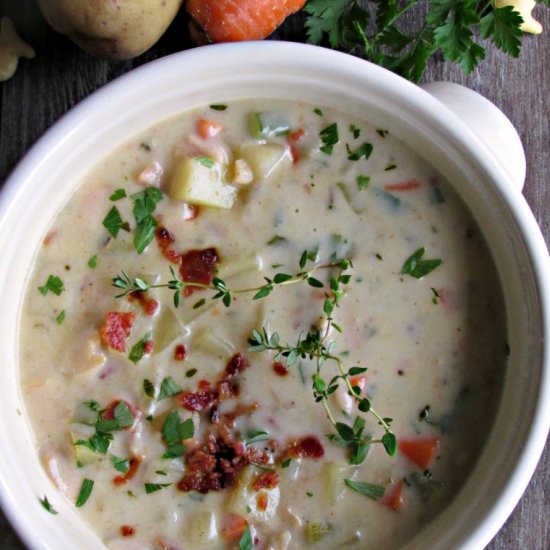 Easy Creamy Clam Chowder