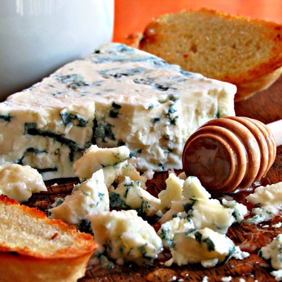 Blue Cheese Honey Appetizer