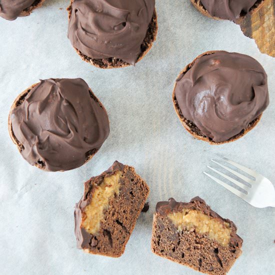 Cupcakes with Peanut Cream