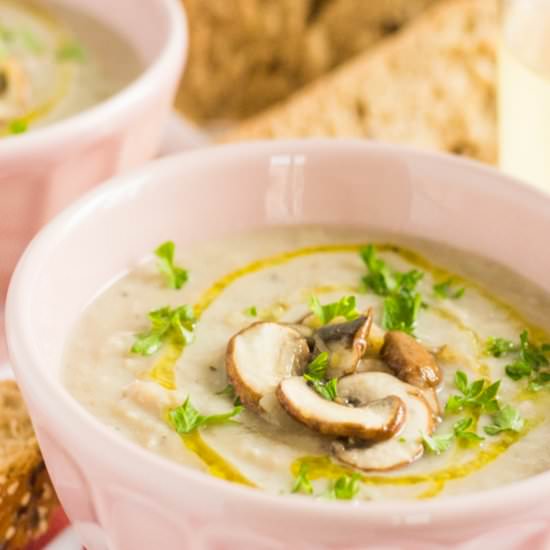 Cream of Beans & Mushrooms Soup