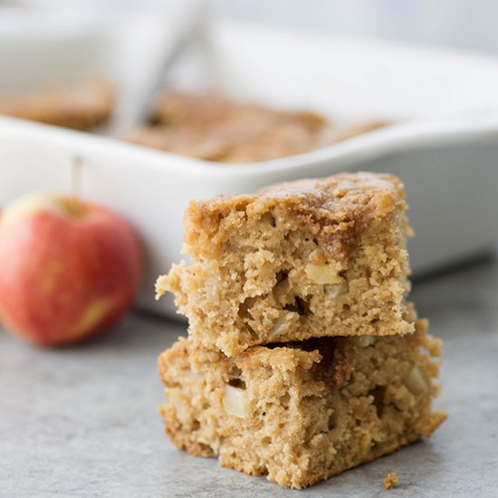 Cinnamon Spice Apple Cake