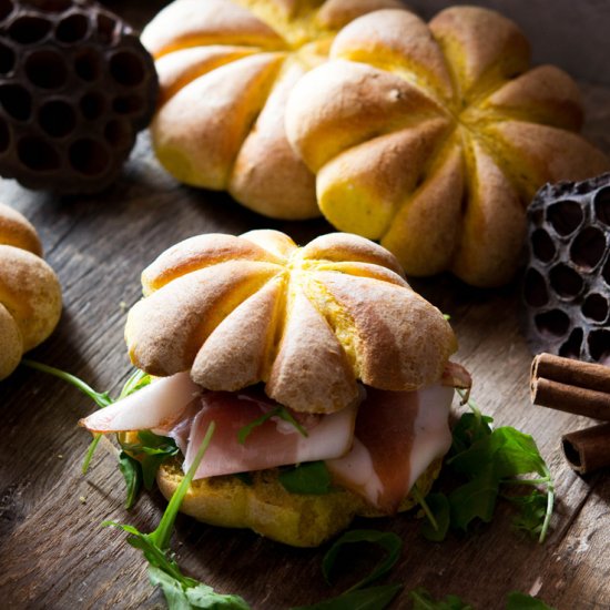 Pumpkin Bread Rolls