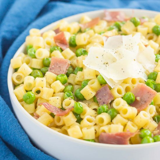 Garlic Butter Pasta with Prosciutto