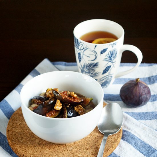 Porridge with caramelized figs